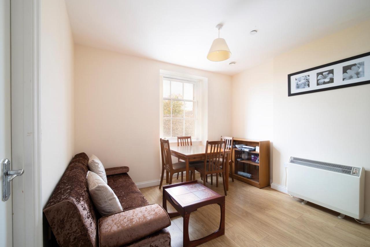 Becket Apartment Yeovil Exterior photo