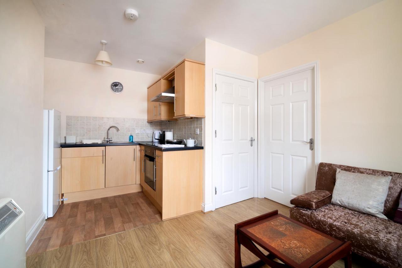 Becket Apartment Yeovil Exterior photo